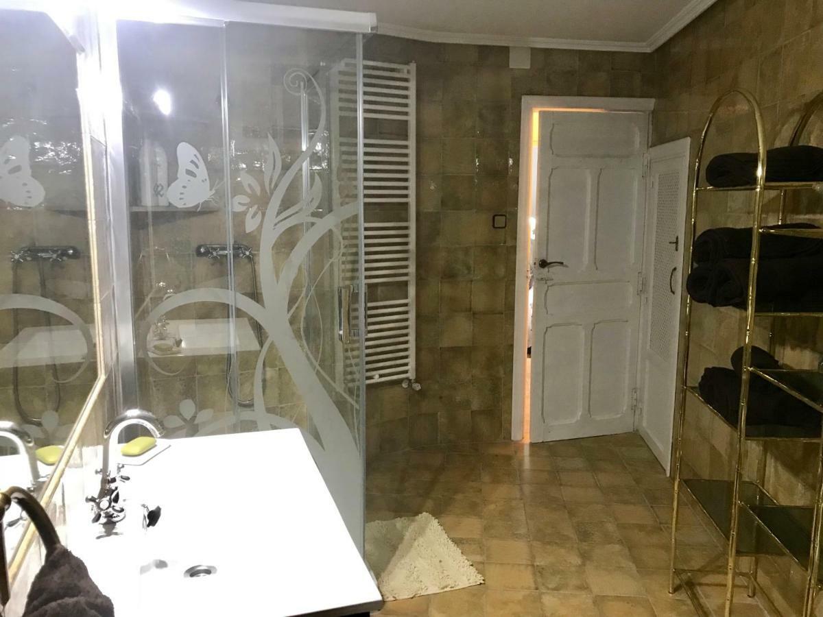 Charcos De Gredos Apartment อาเรนัส เด ซานเปโดร ภายนอก รูปภาพ